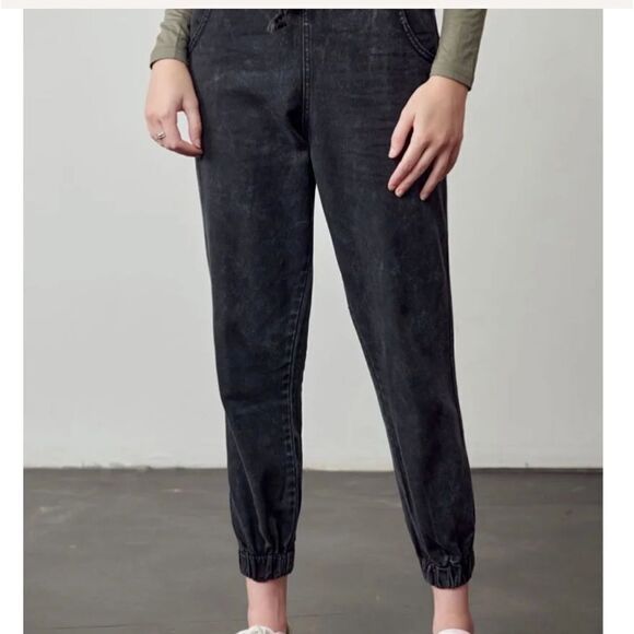 Kancan Tatiana Ultra High Rise Joggers NWT Black Acid Wash Size L - Picture 3 of 17